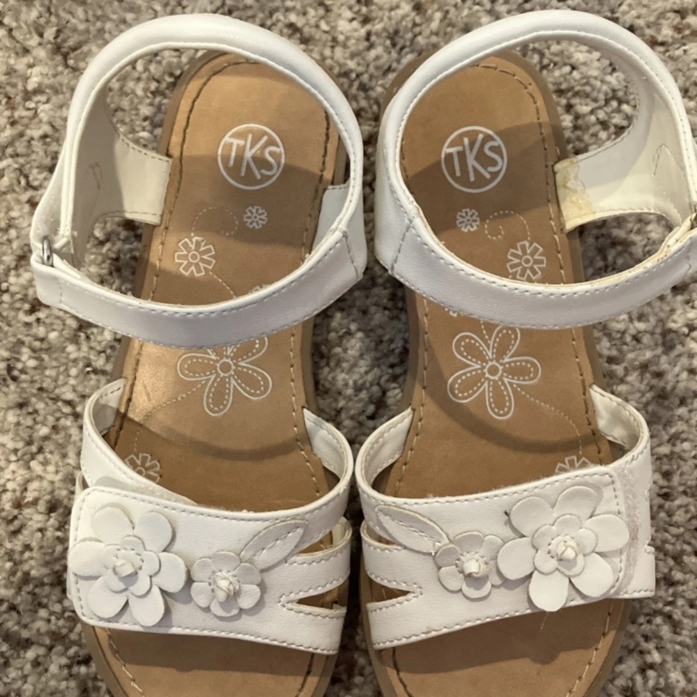 TKS Girls White Floral Sandals Size 1 Robyn Adjustable Strap Dress Shoes